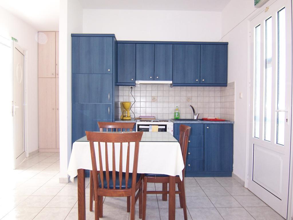 Iliaktida Studio-Villas Frinion Room photo